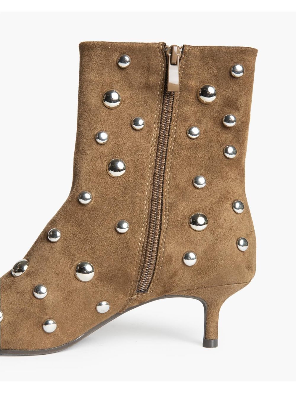 Botines Mujer Corina M6567 con Tachuelas