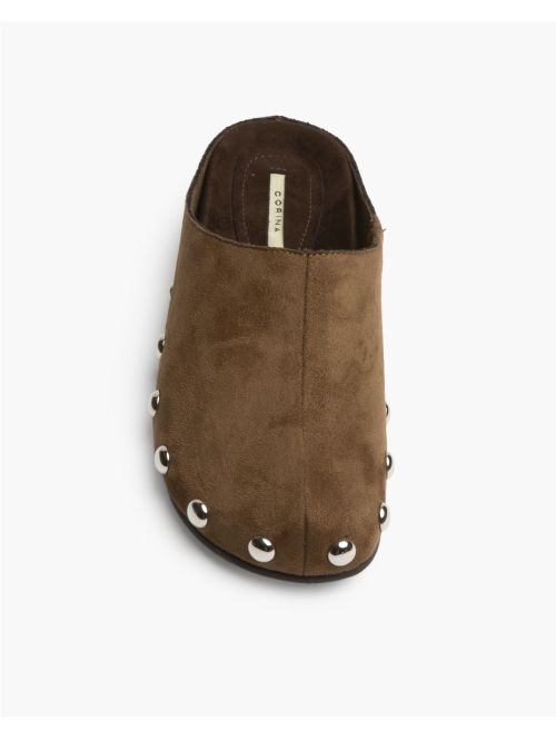 Mules Mujer Corina M6615 con Tachuelas
