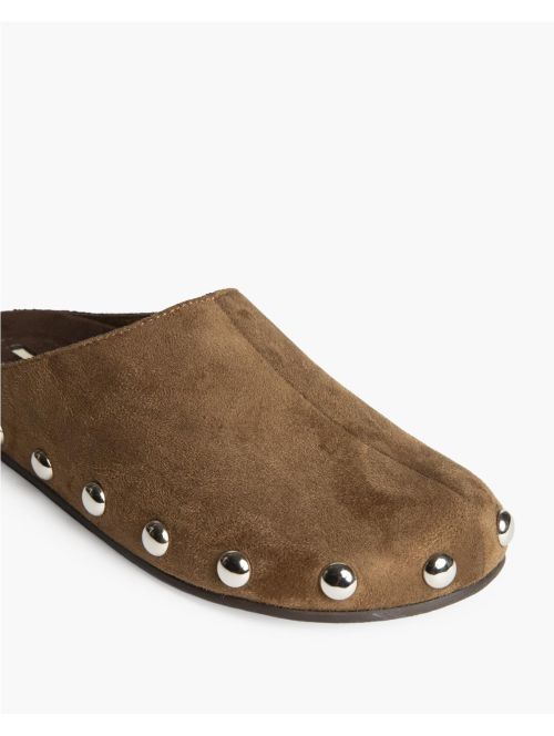 Mules Mujer Corina M6615 con Tachuelas