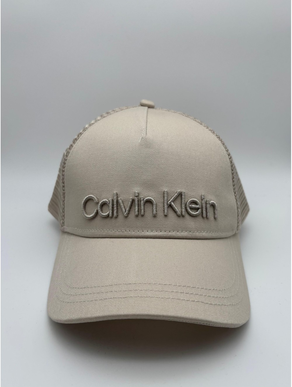 Gorra calvin Klein bordada