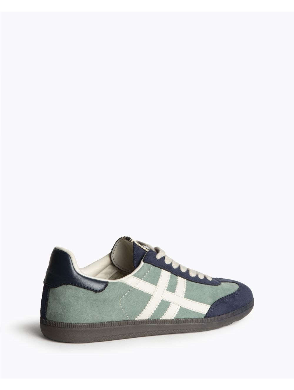 Sneakers Deportivos Mujer – Corina M5520 Retro y Confort