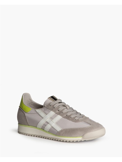 Corina M6050 sneakers retro cómodas de uso diario