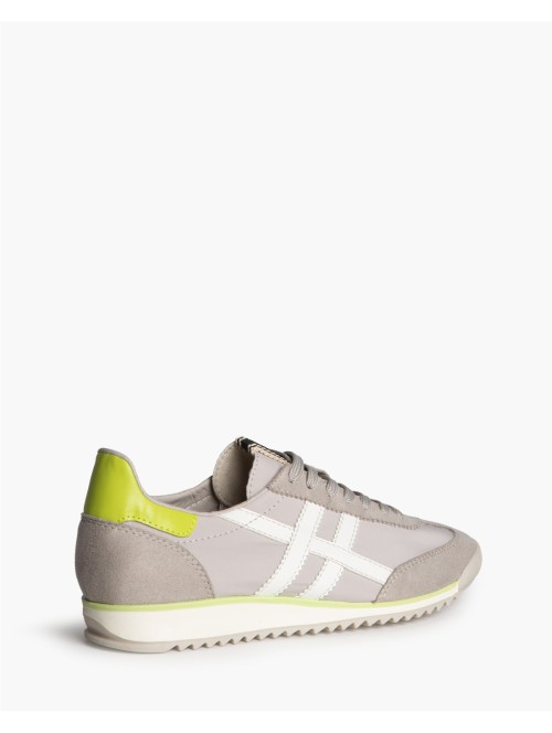 Corina M6050 sneakers retro cómodas de uso diario