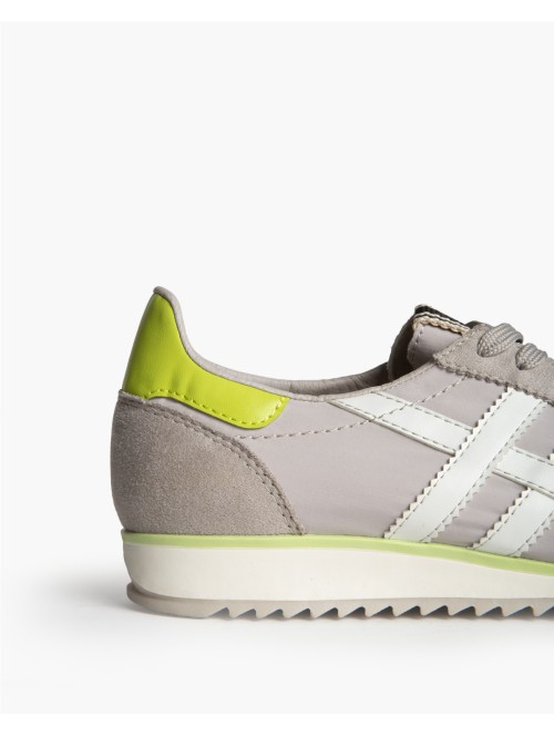 Corina M6050 sneakers retro cómodas de uso diario