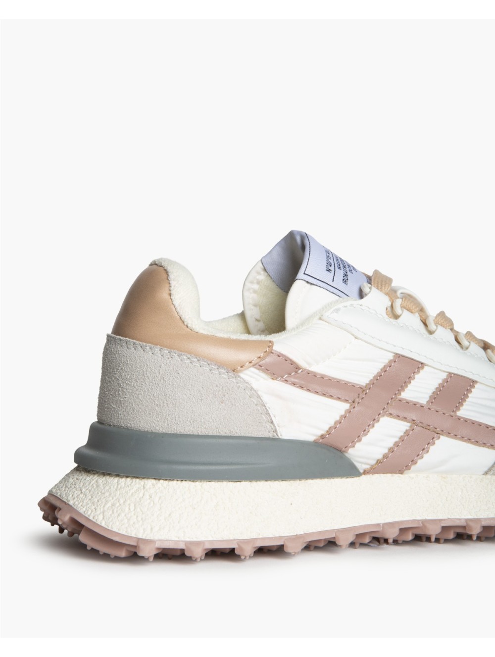 Corina M6065 sneakers retro cómodas para looks urbanos