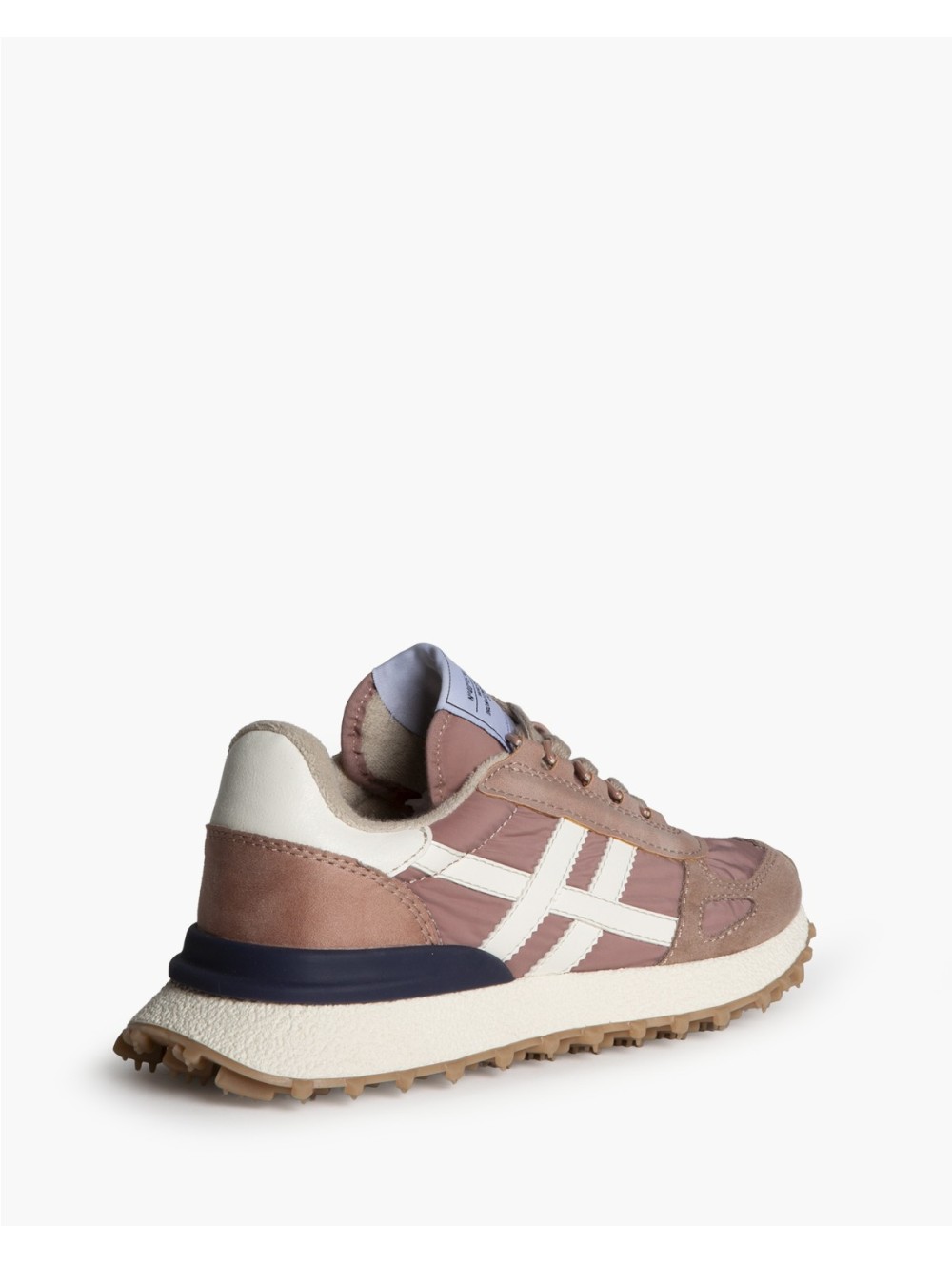 Corina M6065 sneakers retro cómodas para looks urbanos