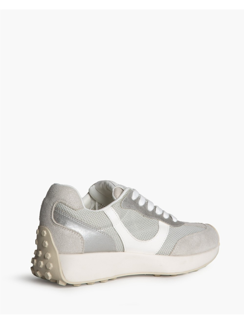 Zapatillas Corina M6070 con rejilla transpirable, suela dentada.