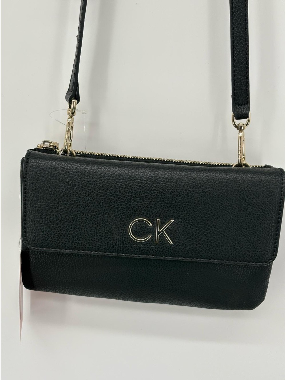 Bolso Calvin Klein de color negro para mujer