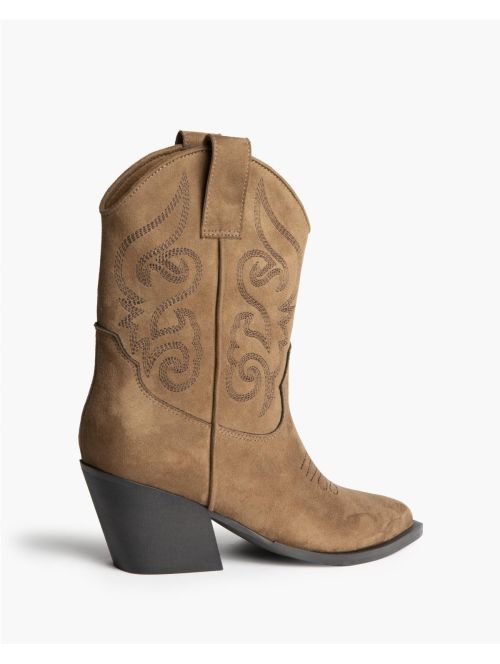 Botines Cowboy Mujer Corina M6760 Bordados